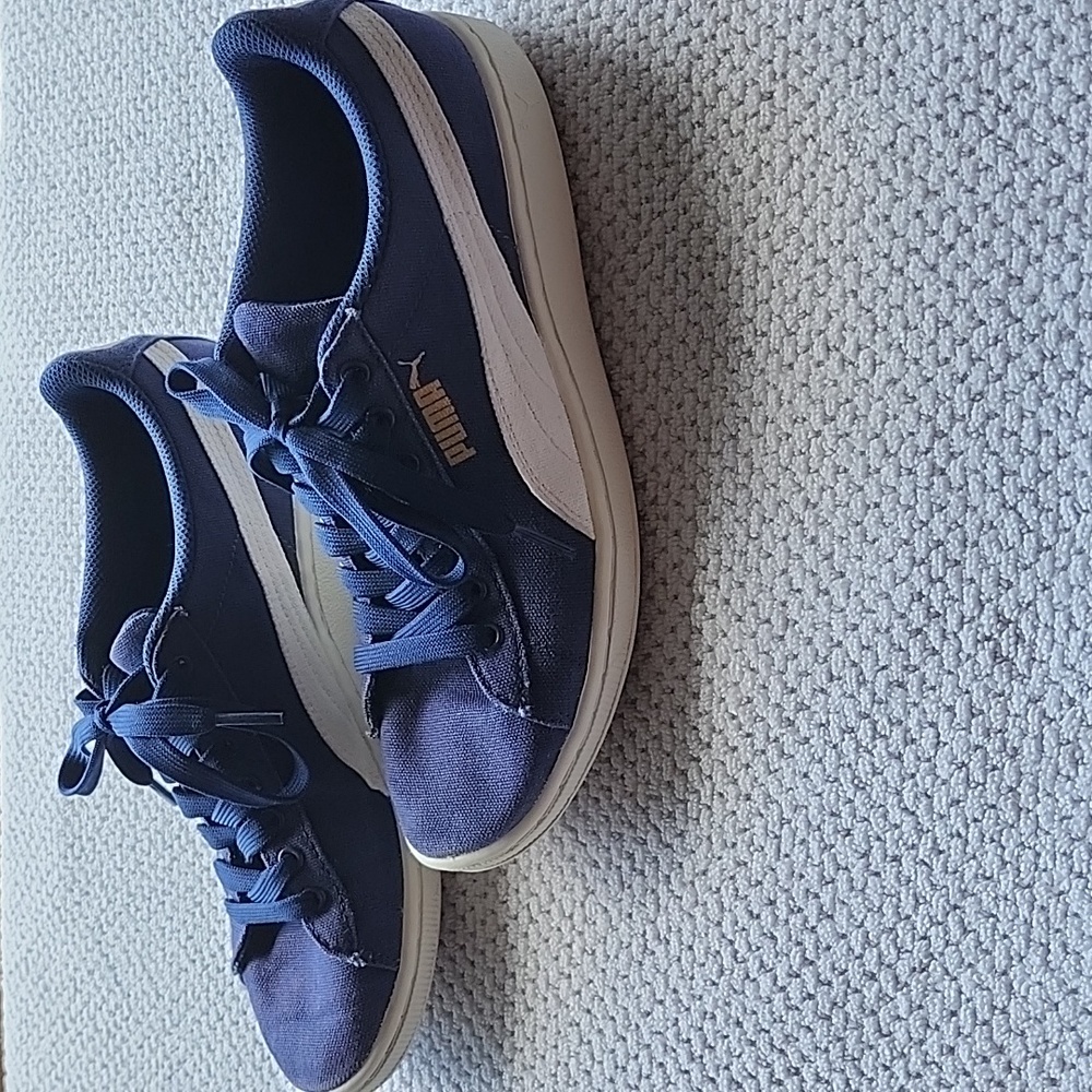 Women's blue/white Puma shoes, size 8